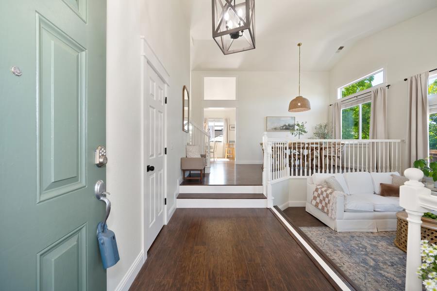 Detail Gallery Image 7 of 82 For 5802 Thoroughbred Ct, Rocklin,  CA 95677 - 4 Beds | 3 Baths