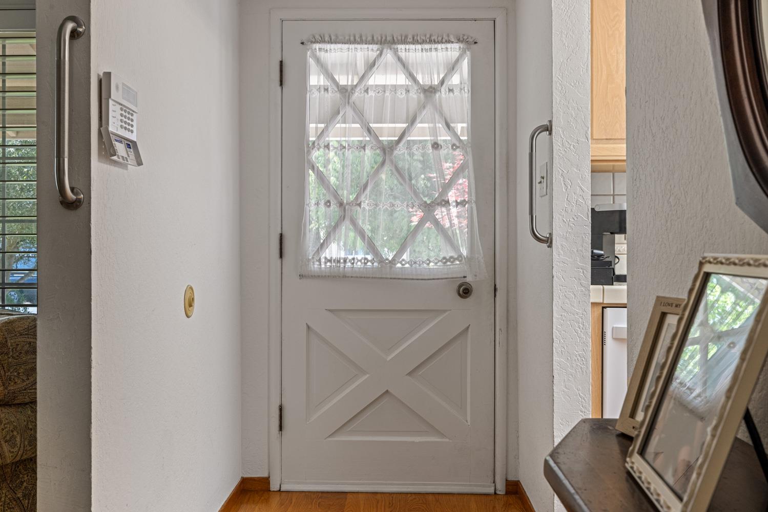 Detail Gallery Image 6 of 43 For 6161 Iowa Dr, San Jose,  CA 95123 - 4 Beds | 3 Baths