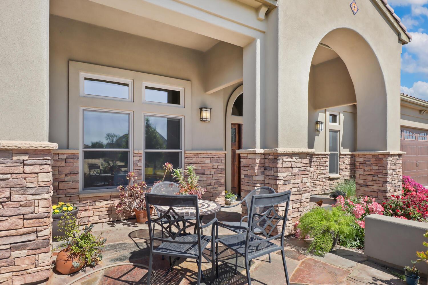 Detail Gallery Image 4 of 55 For 2253 Somerset Cir, Woodland,  CA 95776 - 3 Beds | 2 Baths