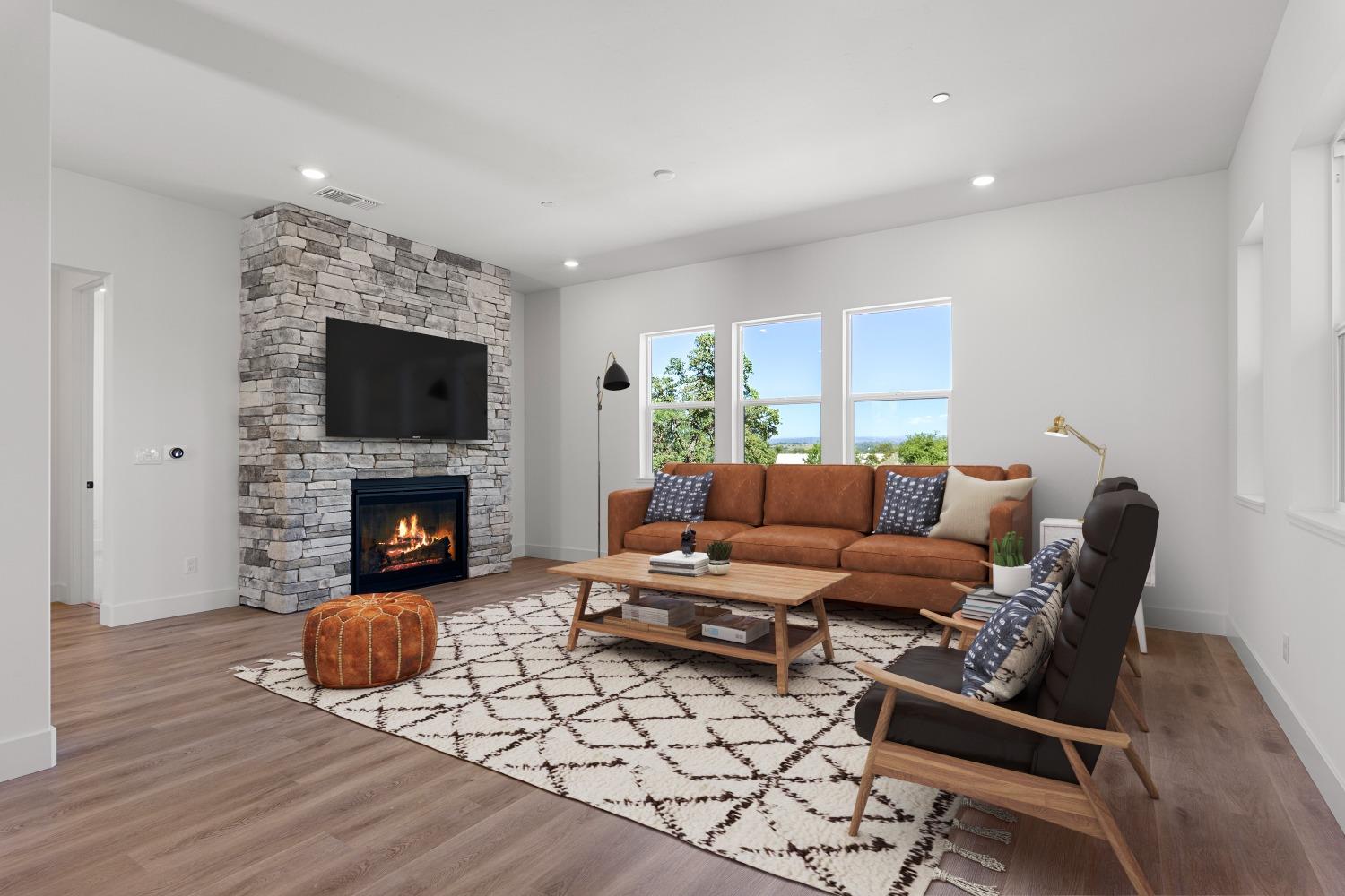 Detail Gallery Image 3 of 17 For 428 Canyon Creek Dr, Auburn,  CA 95603 - 5 Beds | 4/1 Baths
