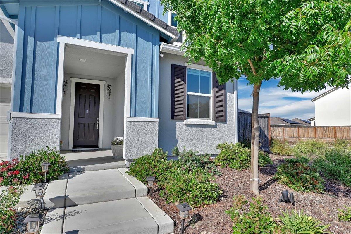 Detail Gallery Image 5 of 77 For 5130 Castleton Way, Roseville,  CA 95747 - 4 Beds | 3 Baths