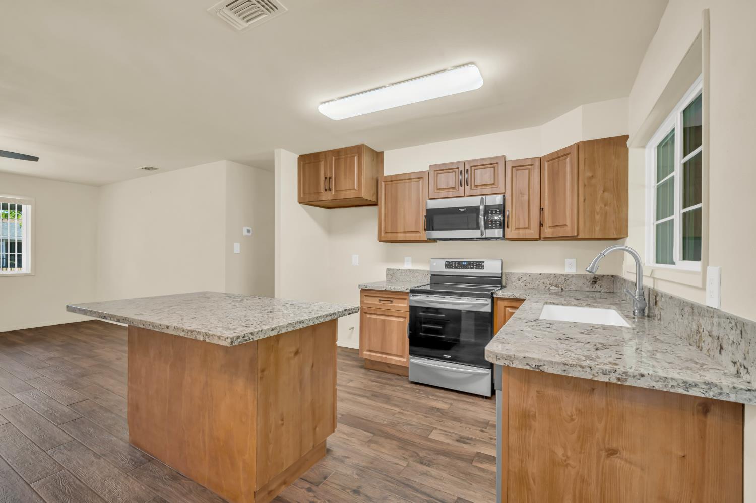 Detail Gallery Image 16 of 47 For 7166 Arutas Dr, North Highlands,  CA 95660 - 3 Beds | 2 Baths