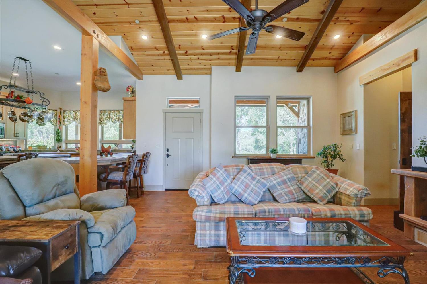 Detail Gallery Image 6 of 97 For 17620 Red Ball Cir, Grass Valley,  CA 95949 - 2 Beds | 2 Baths