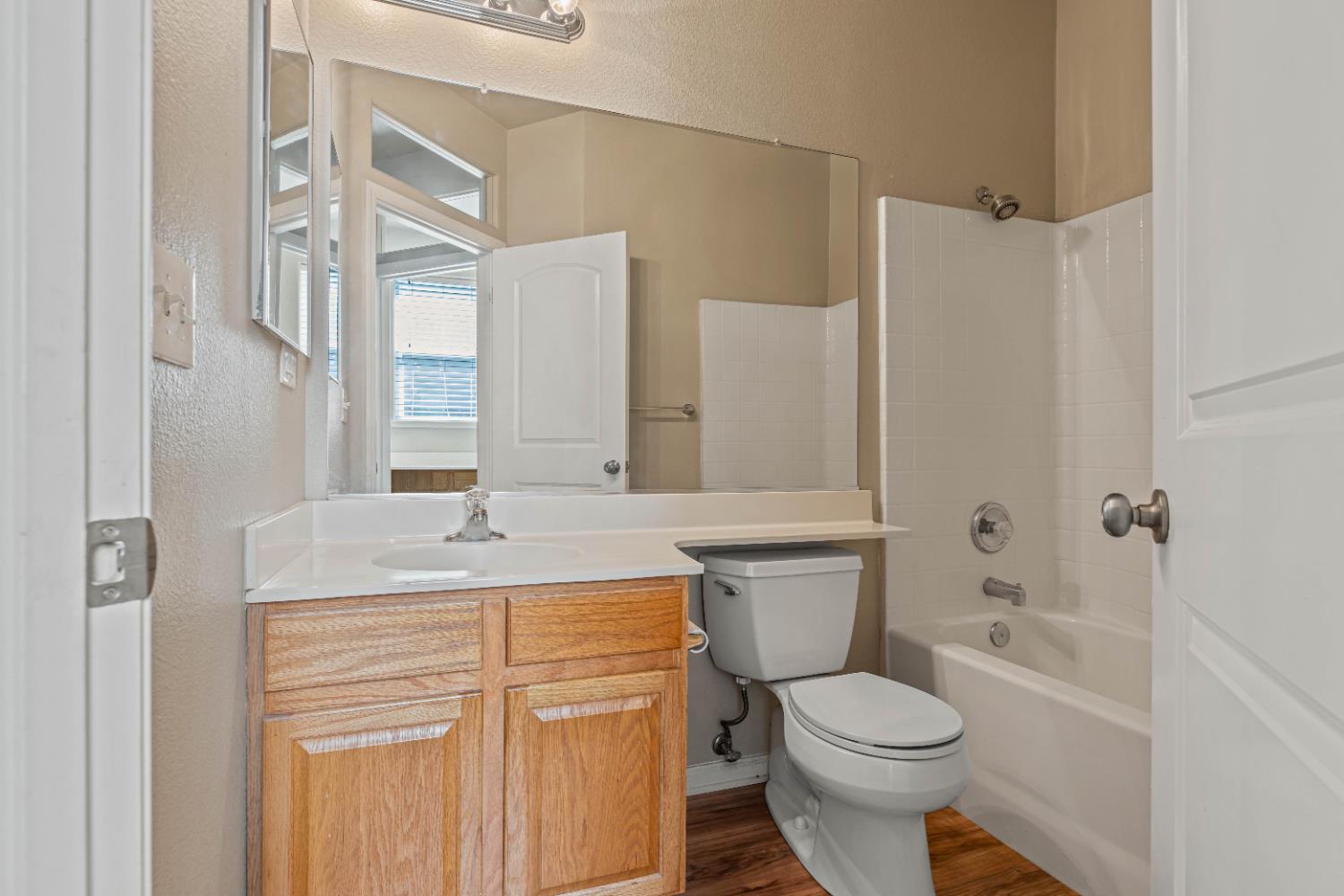 Detail Gallery Image 25 of 64 For 3913 Misty Ln, Modesto,  CA 95355 - 4 Beds | 3 Baths