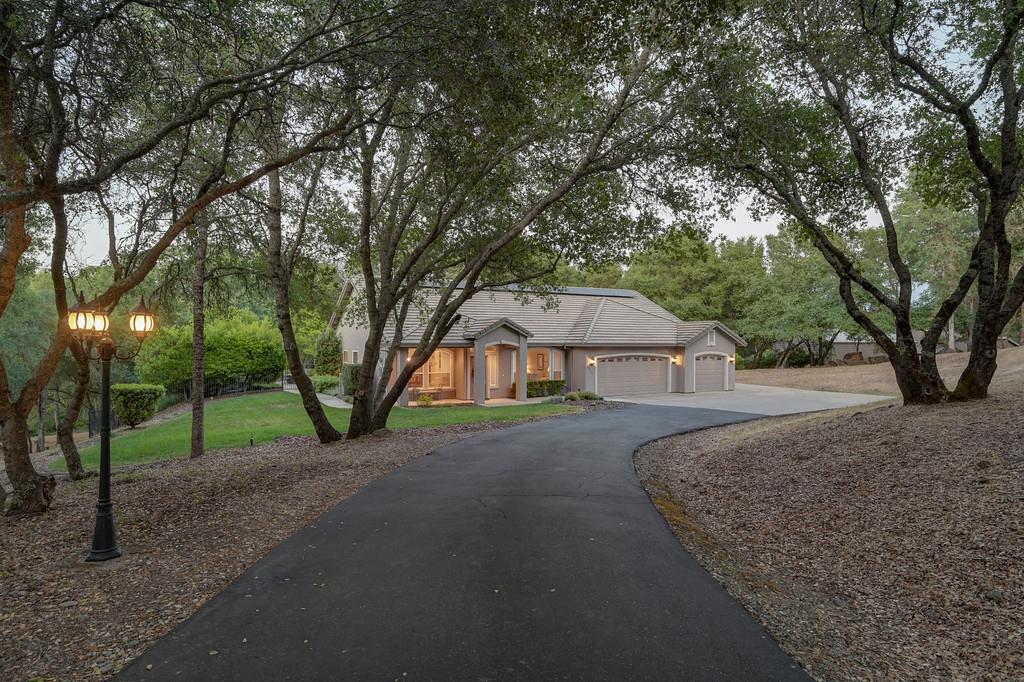 Detail Gallery Image 1 of 46 For 4301 Flying C Rd, Shingle Springs,  CA 95682 - 4 Beds | 2 Baths