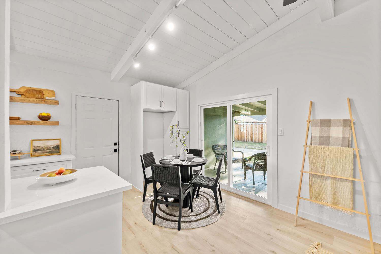 Detail Gallery Image 8 of 42 For 5500 73rd St, Sacramento,  CA 95820 - 3 Beds | 1 Baths