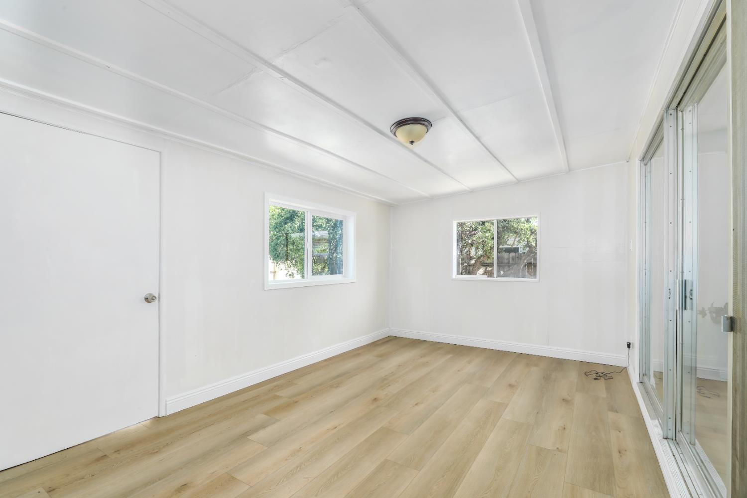 Detail Gallery Image 15 of 40 For 5705 Rickey Drive, Sacramento,  CA 95822 - 3 Beds | 2 Baths