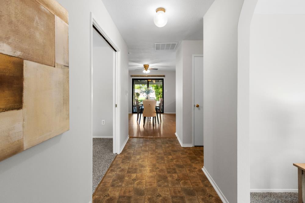 Detail Gallery Image 8 of 69 For 8744 Rubia Dr, Elk Grove,  CA 95624 - 3 Beds | 2/1 Baths