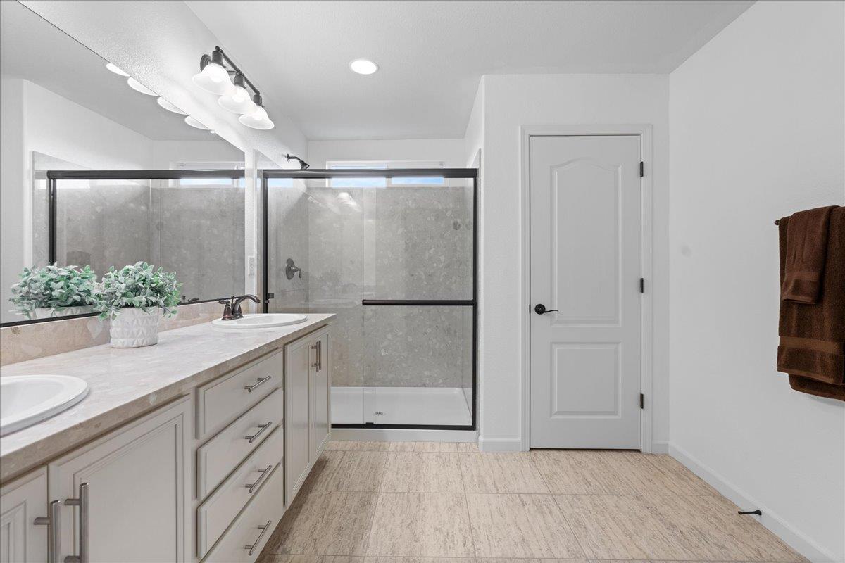 Detail Gallery Image 25 of 40 For 4065 Shorthorn Way, Roseville,  CA 95747 - 4 Beds | 3/1 Baths