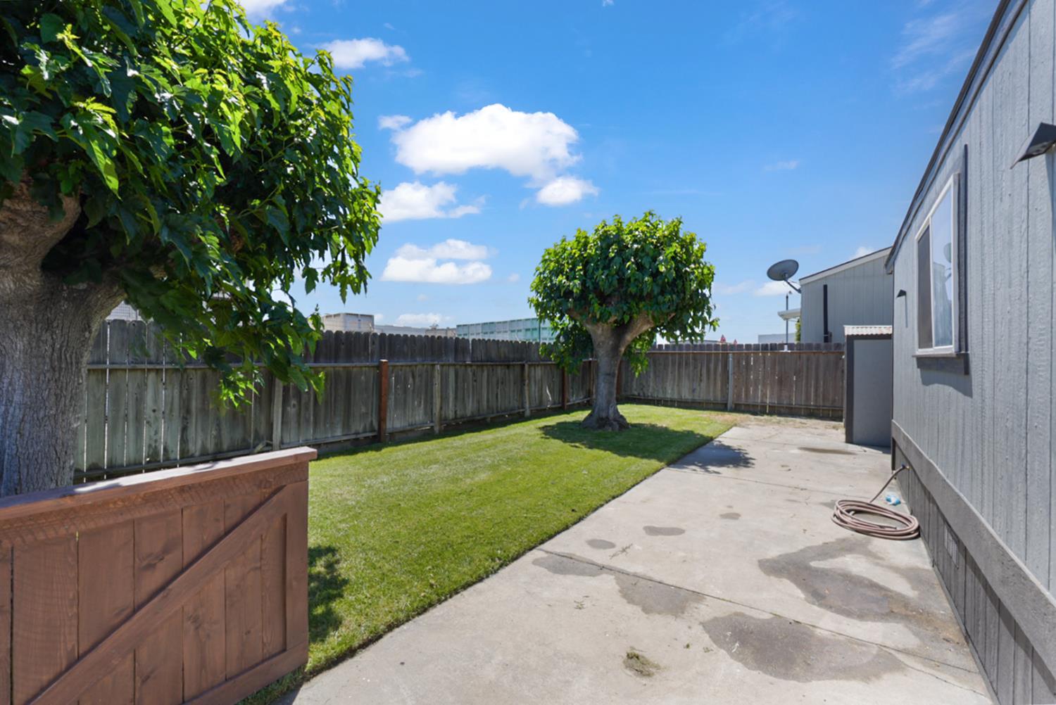 Detail Gallery Image 24 of 30 For 555 Moffat Blvd 14, Manteca,  CA 95336 - 3 Beds | 2 Baths