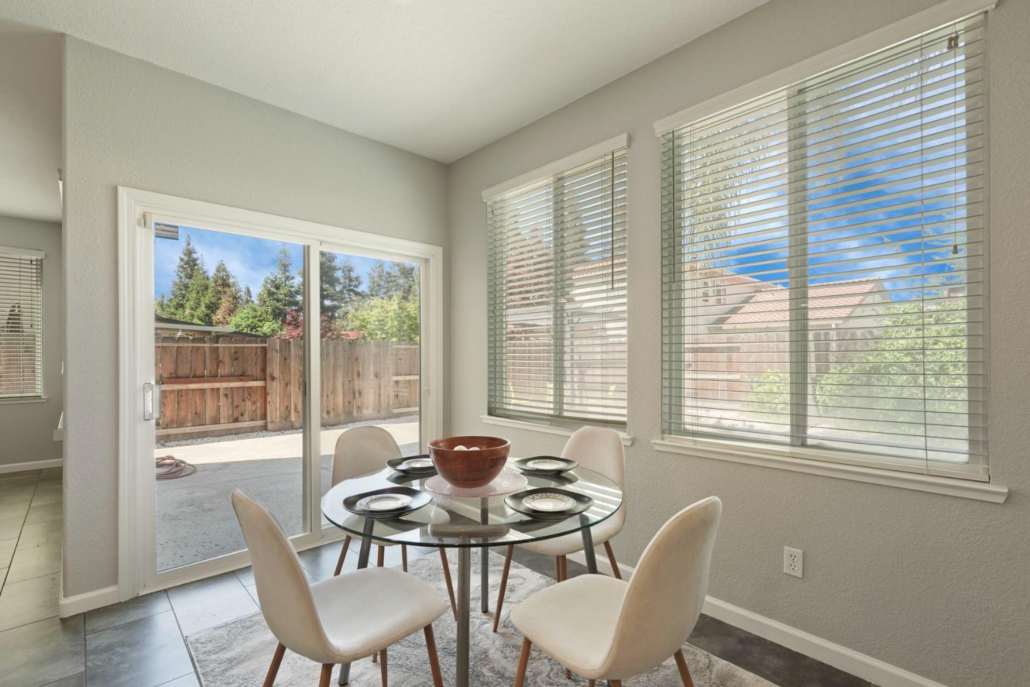Detail Gallery Image 16 of 54 For 5545 Saxon Ave, Riverbank,  CA 95367 - 5 Beds | 3 Baths