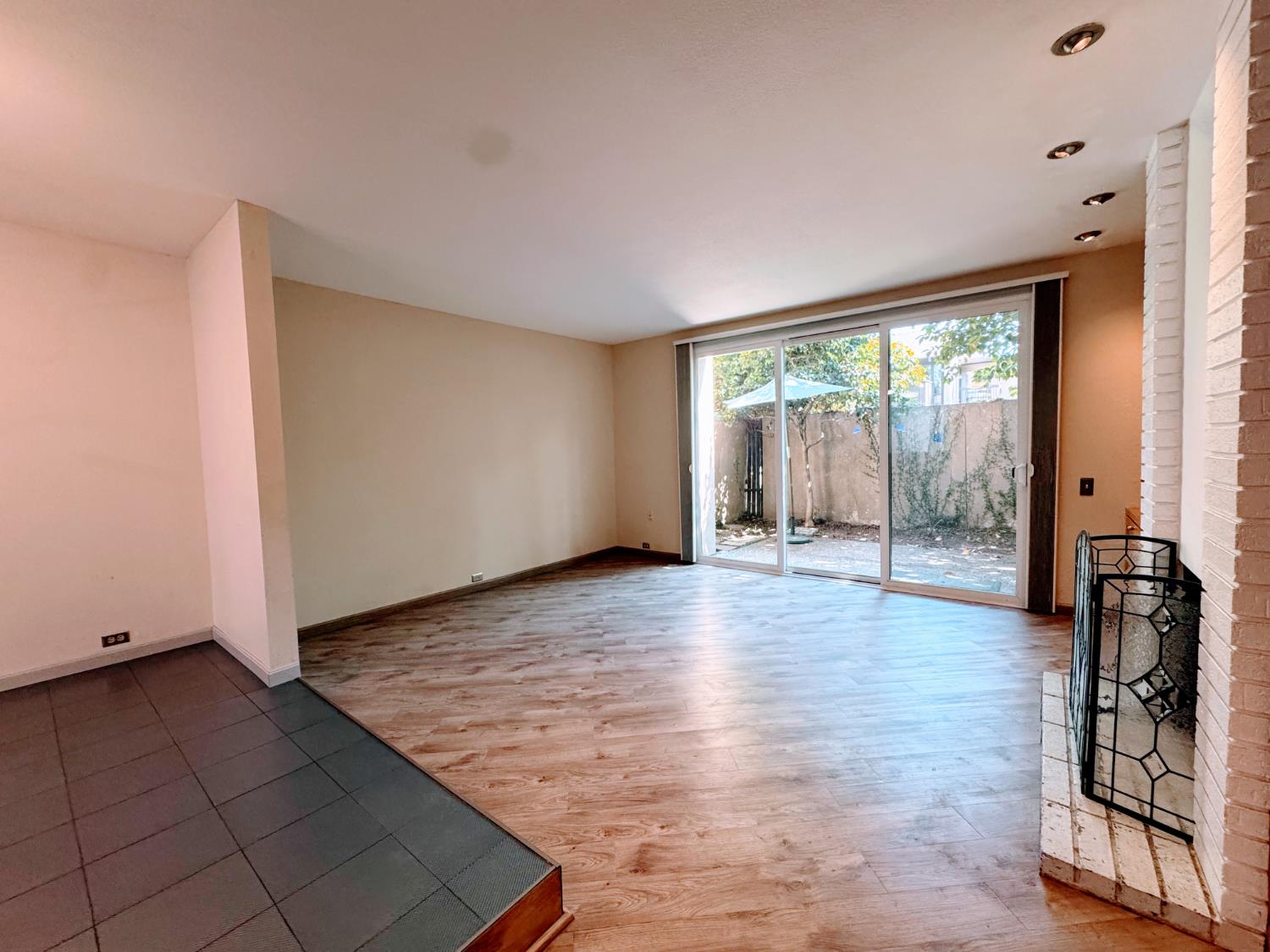 Photo #13: 225066822 Listing: Photo #13