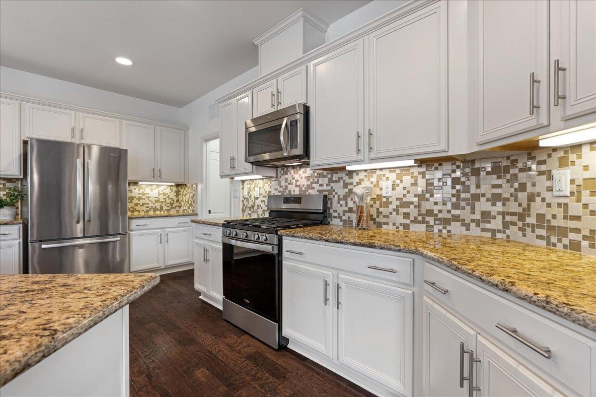Detail Gallery Image 11 of 40 For 4065 Shorthorn Way, Roseville,  CA 95747 - 4 Beds | 3/1 Baths