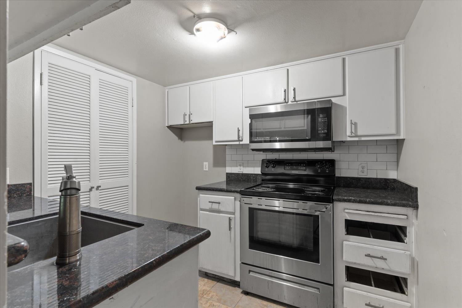 Detail Gallery Image 13 of 24 For 923 Fulton Ave #447,  Sacramento,  CA 95825 - 1 Beds | 1 Baths