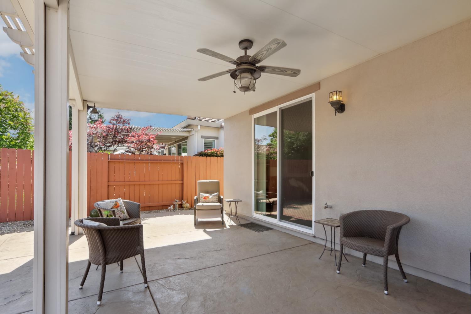 Detail Gallery Image 32 of 43 For 2398 Langtree Dr, Roseville,  CA 95747 - 2 Beds | 2 Baths
