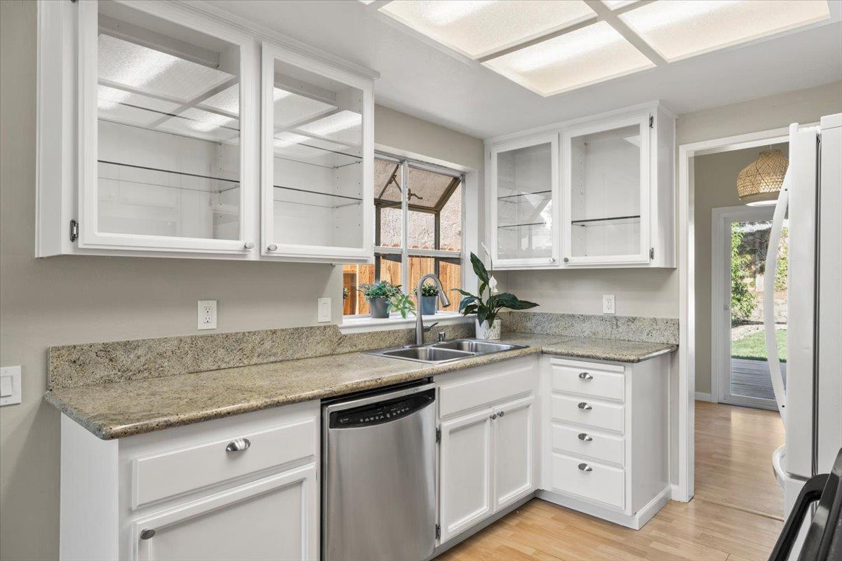 Detail Gallery Image 14 of 36 For 2619 Stoughton Way, Sacramento,  CA 95827 - 3 Beds | 2 Baths