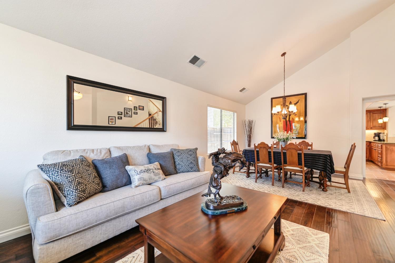 Detail Gallery Image 6 of 43 For 5313 Thunder Ridge Cir, Rocklin,  CA 95765 - 4 Beds | 3 Baths