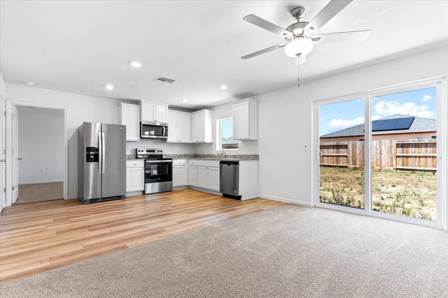 Detail Gallery Image 8 of 35 For 2193 Mickelson Dr, Linda,  CA 95901 - 3 Beds | 2 Baths