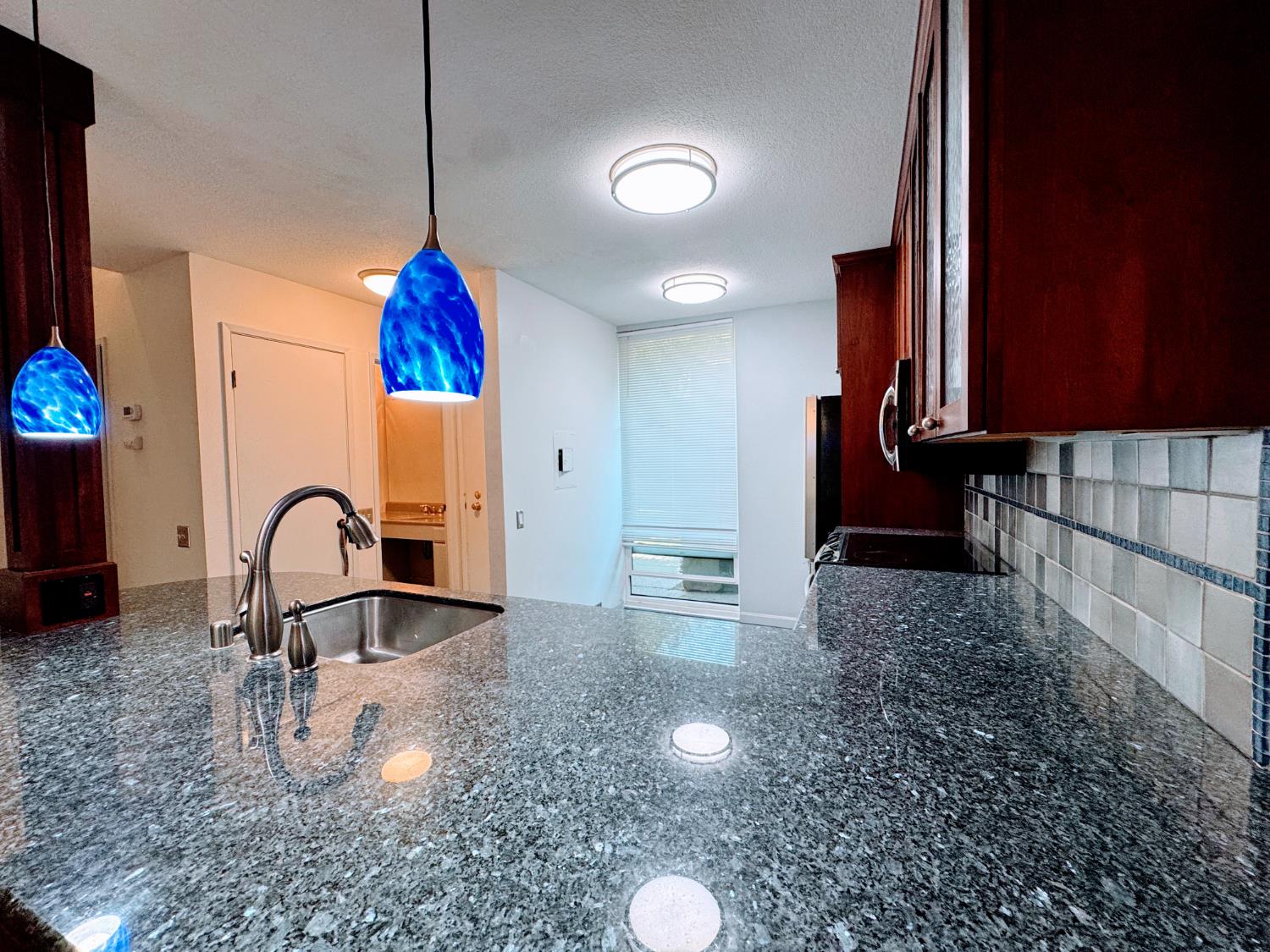 Photo #7: 225066822 Listing: Photo #7