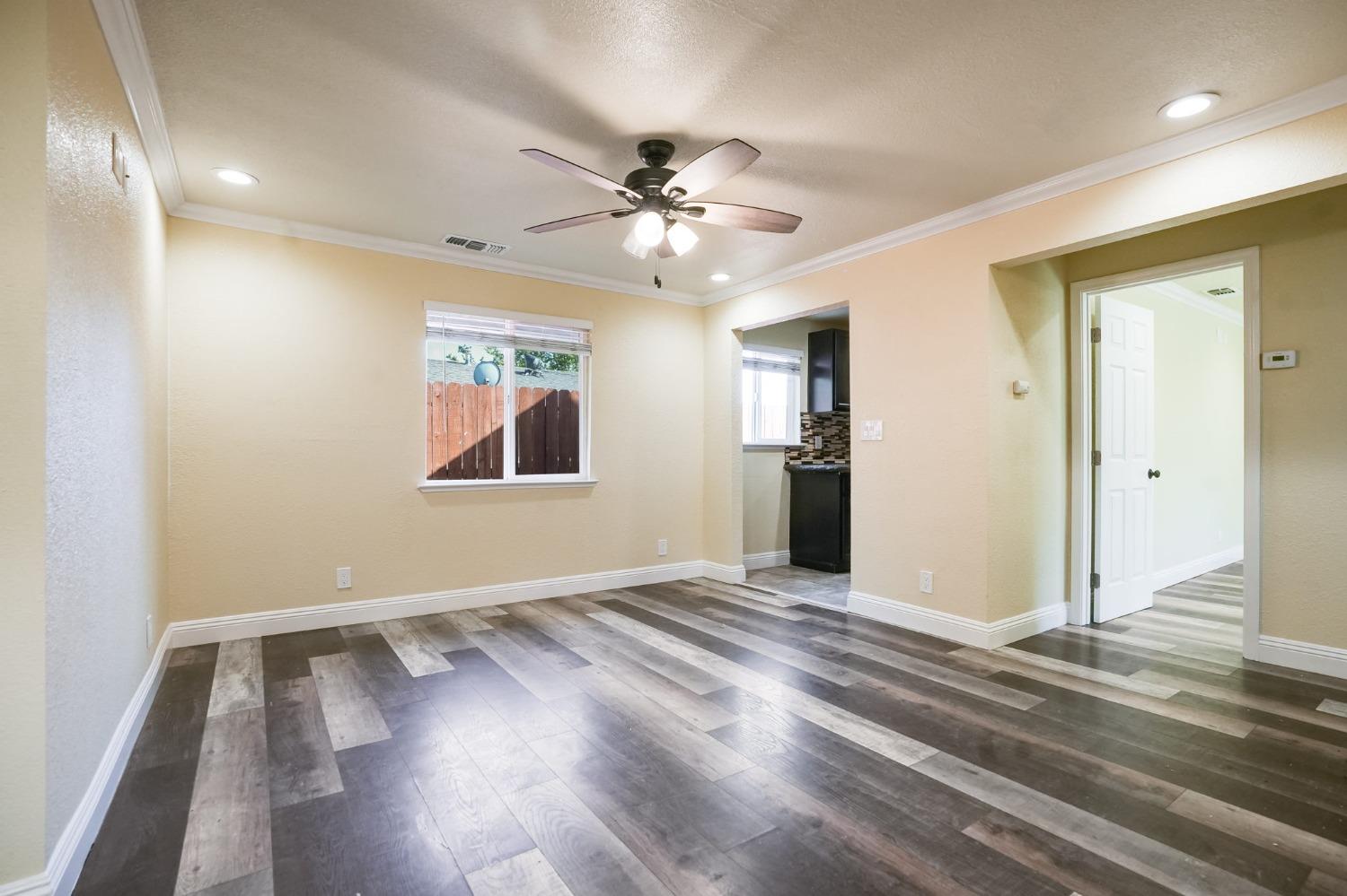 Detail Gallery Image 3 of 21 For 122 Catalpa Ln, Grass Valley,  CA 95945 - 3 Beds | 2 Baths