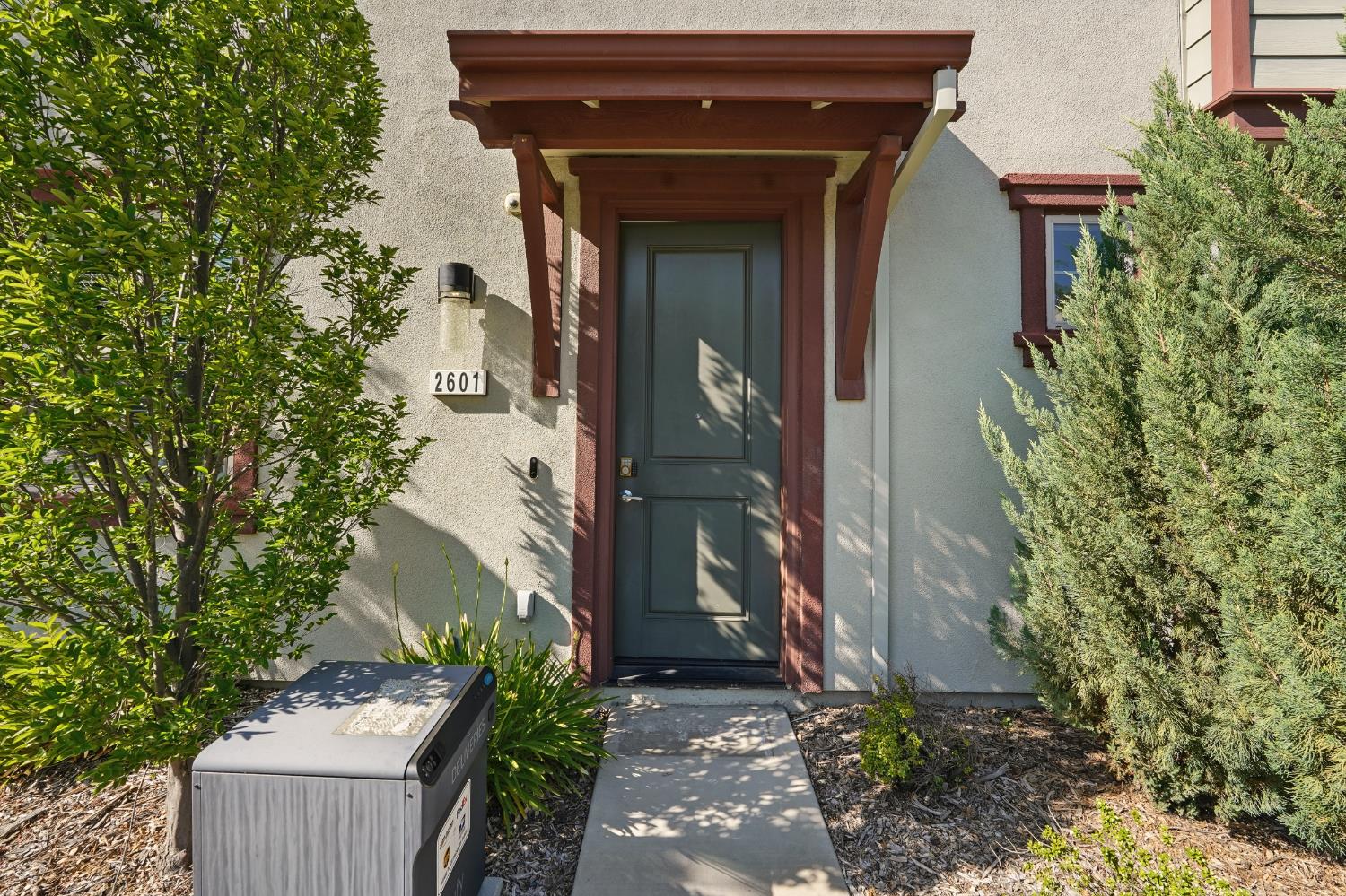 Detail Gallery Image 3 of 25 For 2601 Cleat Ln, Sacramento,  CA 95818 - 2 Beds | 2/1 Baths