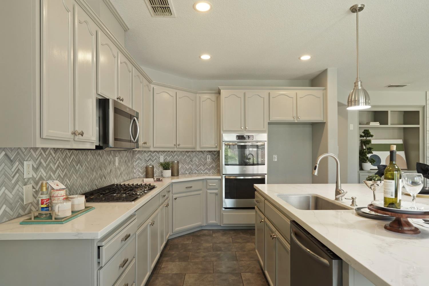 Detail Gallery Image 17 of 54 For 5545 Saxon Ave, Riverbank,  CA 95367 - 5 Beds | 3 Baths