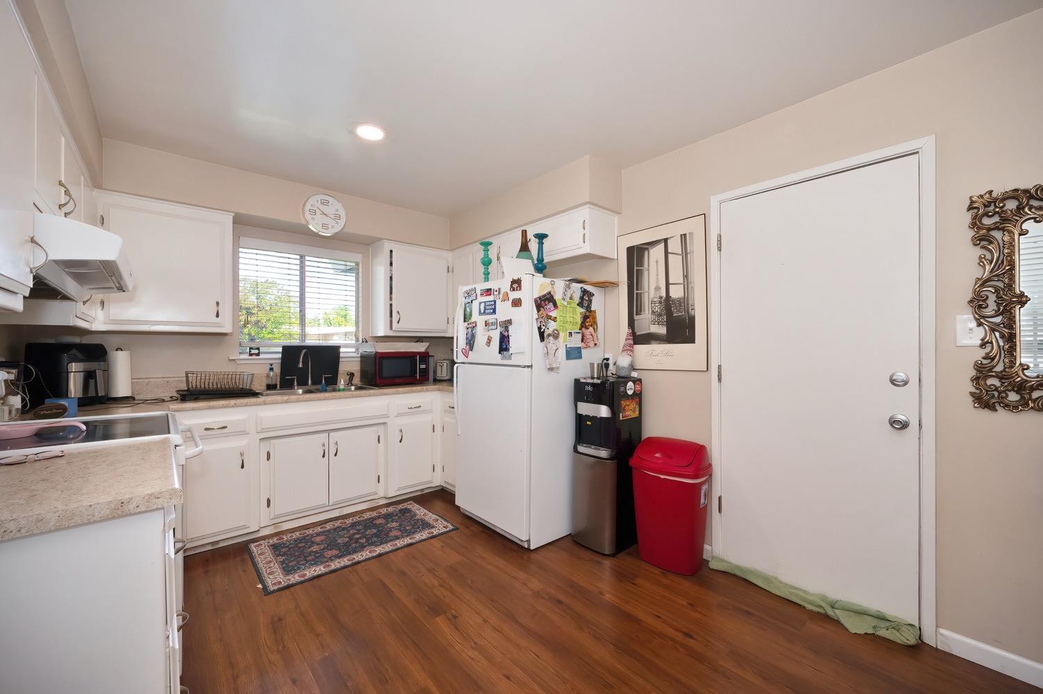 Detail Gallery Image 46 of 66 For 1424 Topaz Way, Sacramento,  CA 95864 - – Beds | – Baths