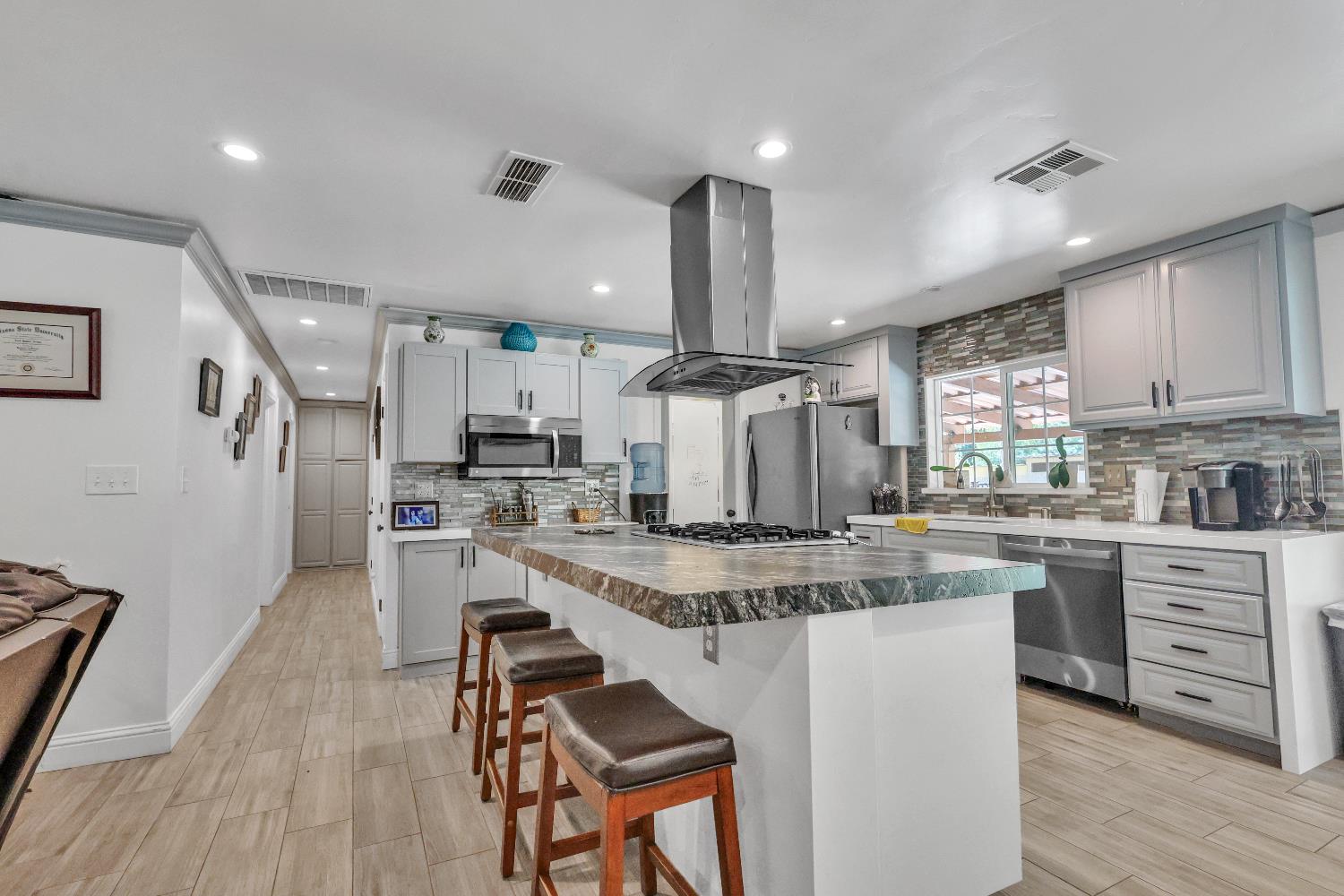 Detail Gallery Image 37 of 66 For 8033 Sunrise Blvd, Citrus Heights,  CA 95610 - 4 Beds | 3 Baths