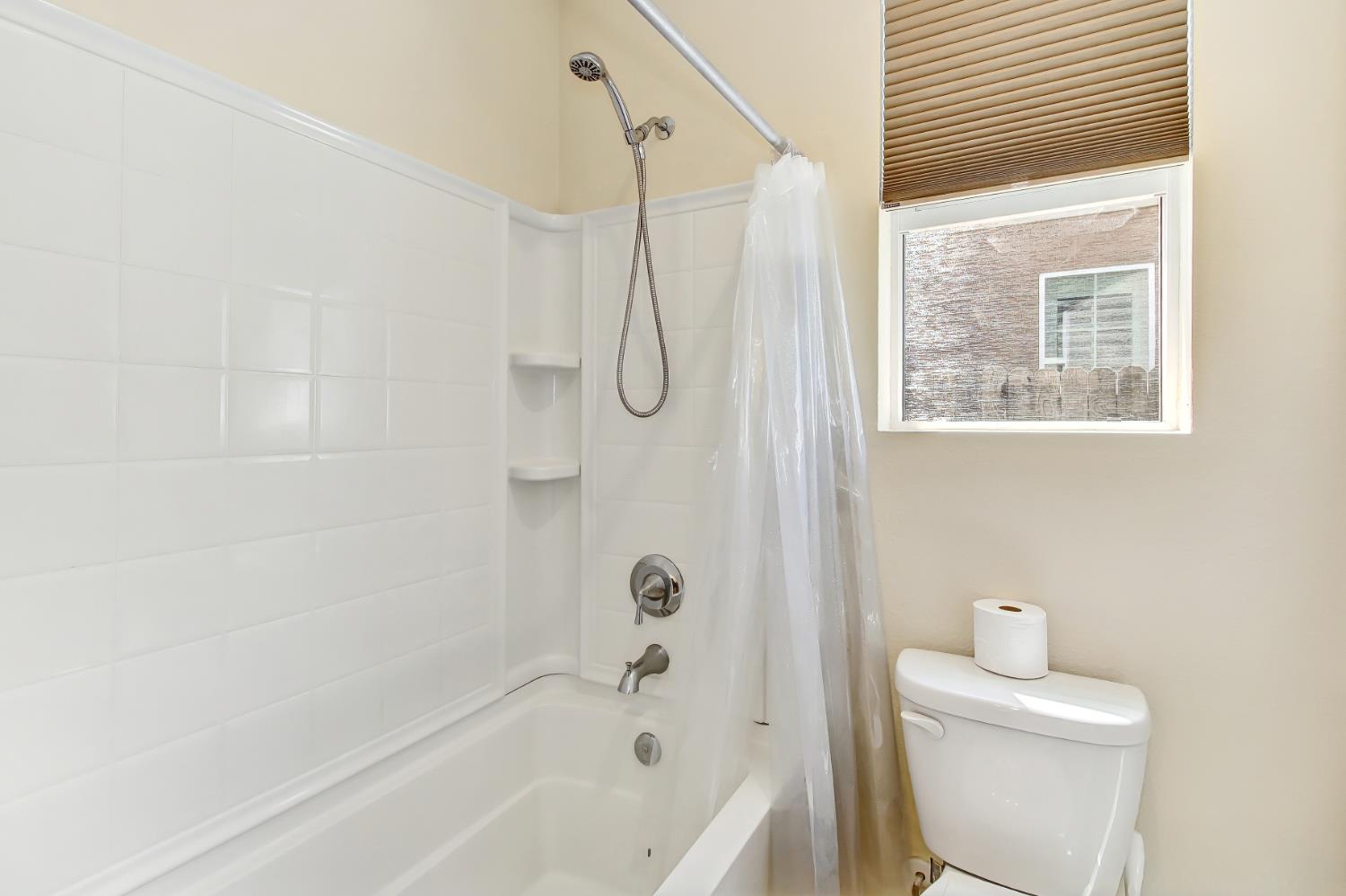 Detail Gallery Image 20 of 31 For 7744 Live Oak Way, Citrus Heights,  CA 95621 - 4 Beds | 3 Baths