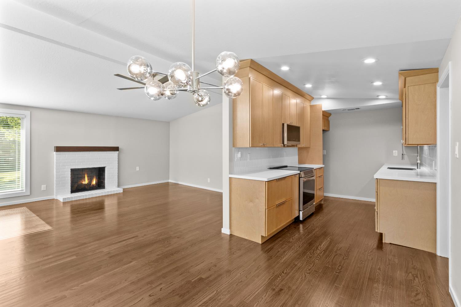 Detail Gallery Image 17 of 65 For 4937 Donovan Dr, Carmichael,  CA 95608 - 3 Beds | 2 Baths
