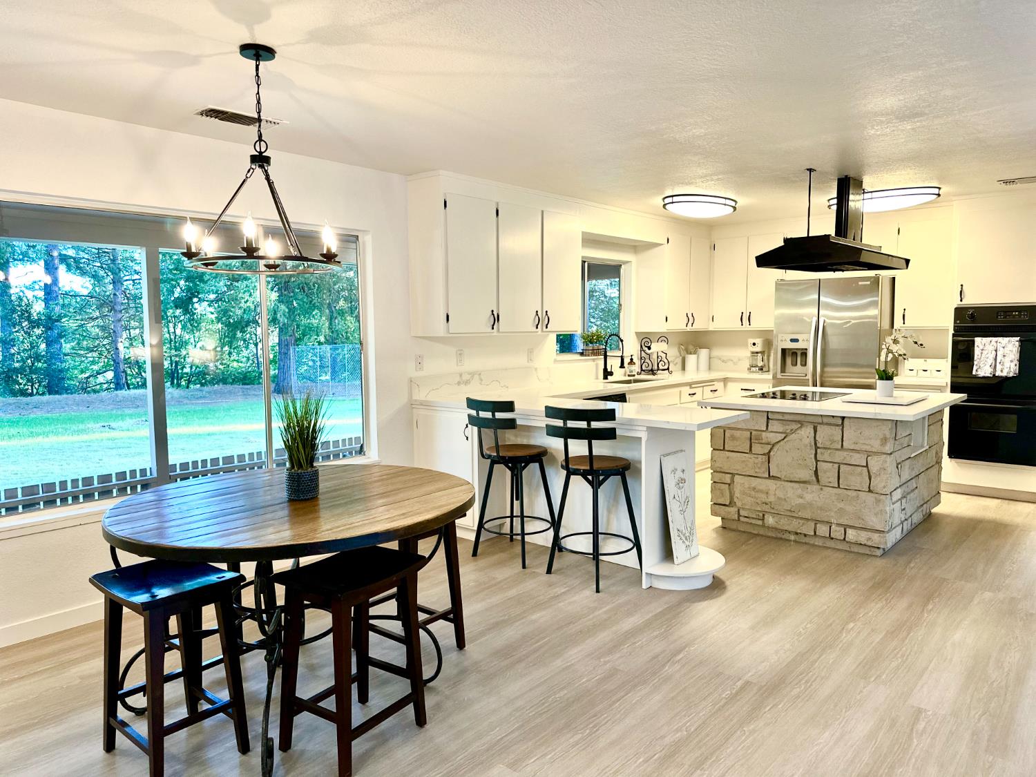 Detail Gallery Image 5 of 41 For 1997 Independence Cemetery Rd, Rail Road Flat,  CA 95257 - 3 Beds | 2 Baths