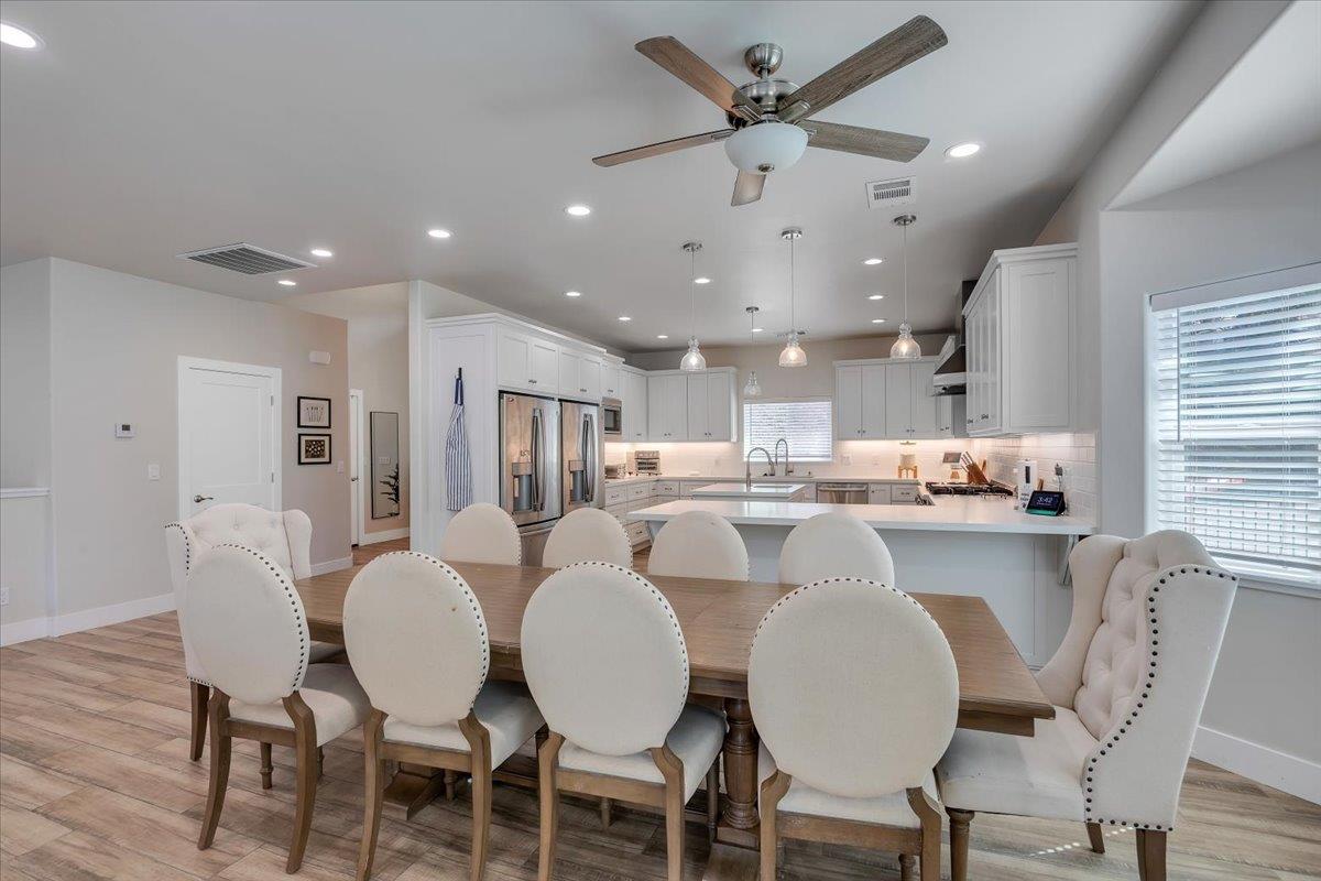 Detail Gallery Image 15 of 99 For 658 Bret Harte Dr #424,  Copperopolis,  CA 95228 - 4 Beds | 4/3 Baths