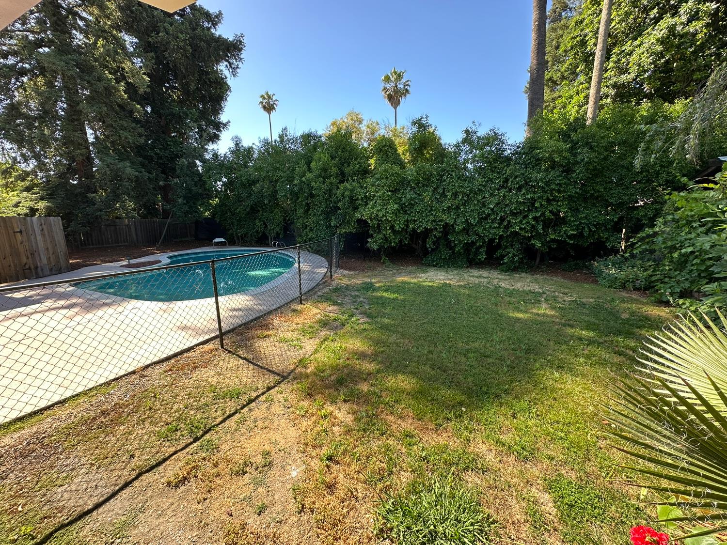 Detail Gallery Image 25 of 28 For 4408 San Ramon Dr, Davis,  CA 95618 - 4 Beds | 2/1 Baths