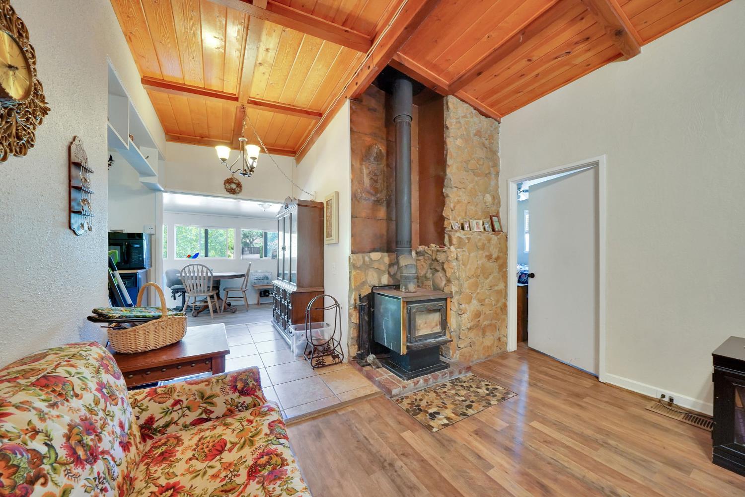 Detail Gallery Image 31 of 31 For 215 Amador Trl, Sutter Creek,  CA 95685 - 3 Beds | 2 Baths