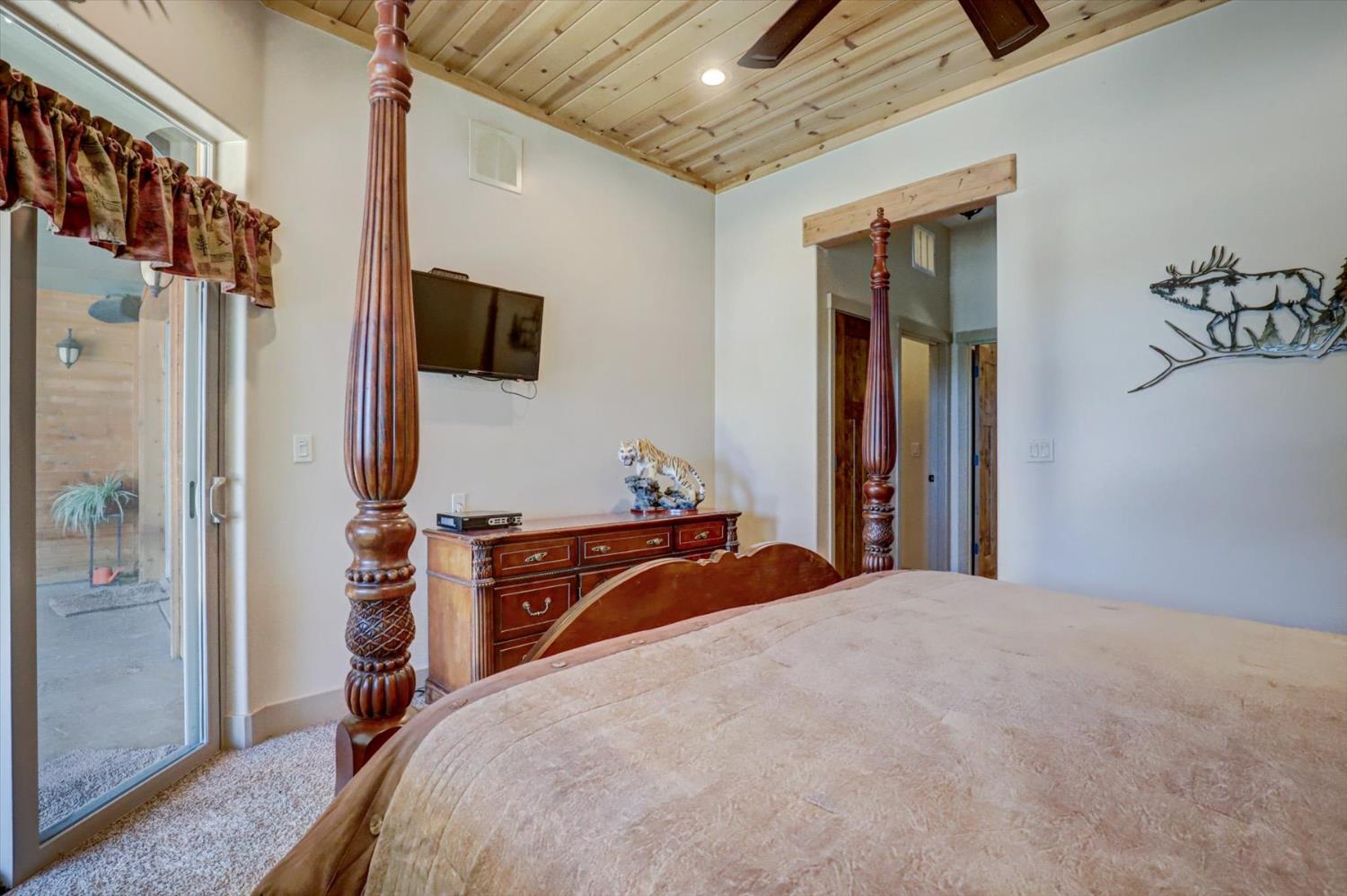 Detail Gallery Image 23 of 97 For 17620 Red Ball Cir, Grass Valley,  CA 95949 - 2 Beds | 2 Baths