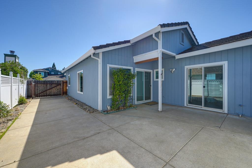 Detail Gallery Image 23 of 25 For 461 Carlson Way, Folsom,  CA 95630 - 3 Beds | 2 Baths