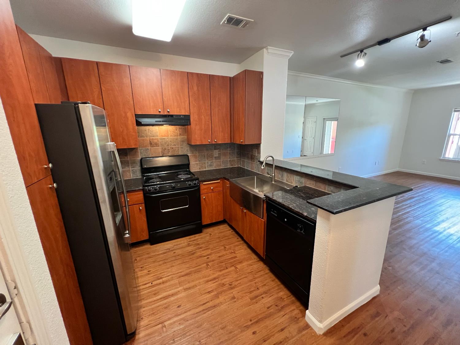 Detail Gallery Image 3 of 39 For 8434 Walerga Rd #1211,  Antelope,  CA 95843 - 2 Beds | 2 Baths