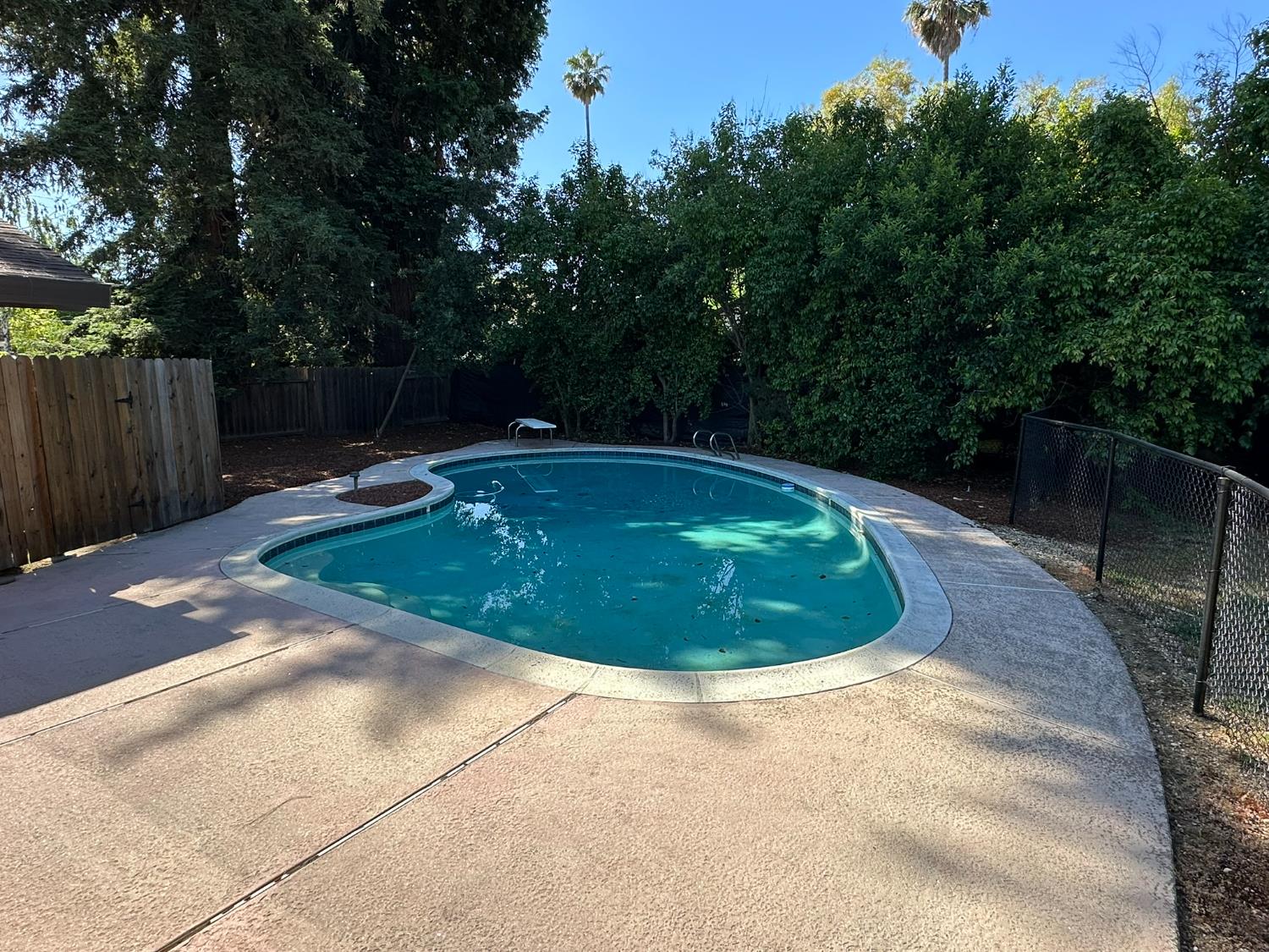Detail Gallery Image 24 of 28 For 4408 San Ramon Dr, Davis,  CA 95618 - 4 Beds | 2/1 Baths