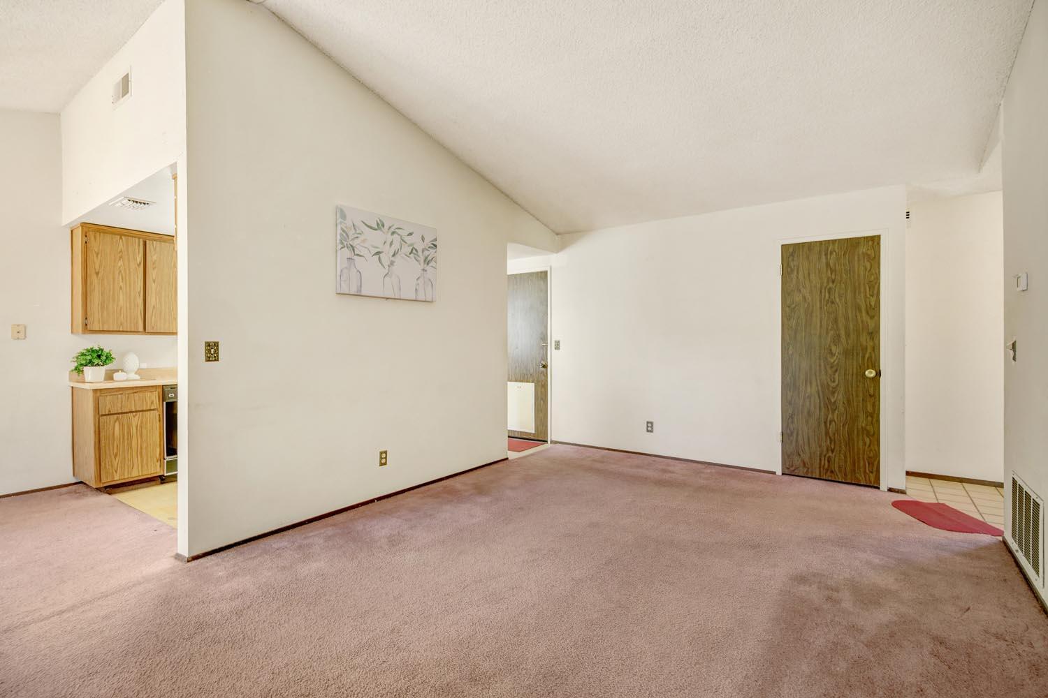 Detail Gallery Image 8 of 50 For 2767 Betty Way, West Sacramento,  CA 95691 - 3 Beds | 2 Baths