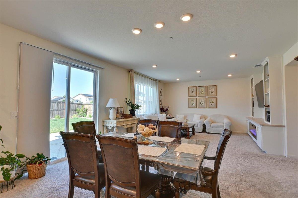 Detail Gallery Image 22 of 77 For 5130 Castleton Way, Roseville,  CA 95747 - 4 Beds | 3 Baths