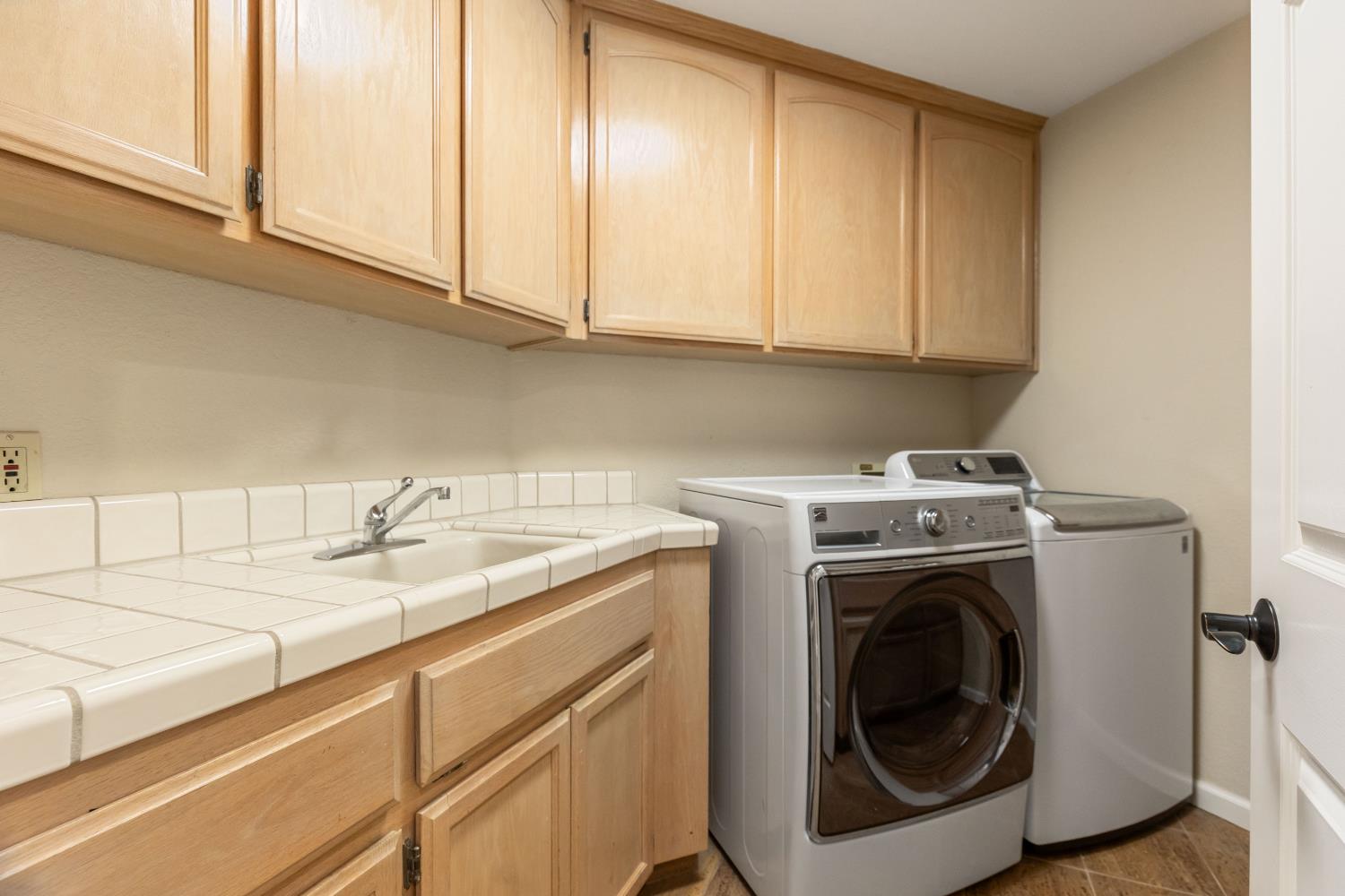 Detail Gallery Image 30 of 35 For 501 Bristol Ct, Roseville,  CA 95661 - 4 Beds | 3 Baths