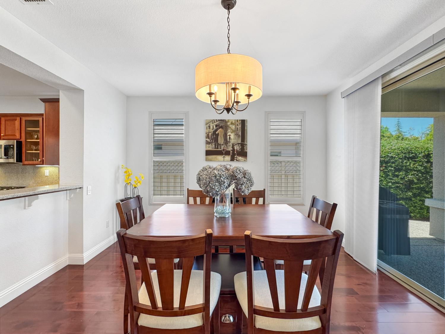 Detail Gallery Image 13 of 42 For 2052 Stonecrest Ln, Lincoln,  CA 95648 - 2 Beds | 2 Baths