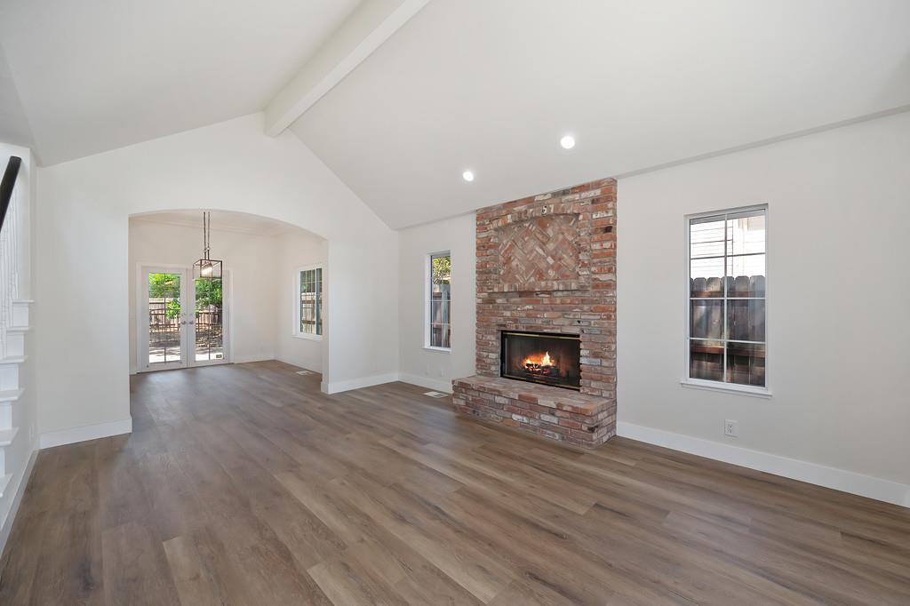 Detail Gallery Image 13 of 62 For 5069 Oak Mello Ct, Elk Grove,  CA 95758 - 4 Beds | 3 Baths