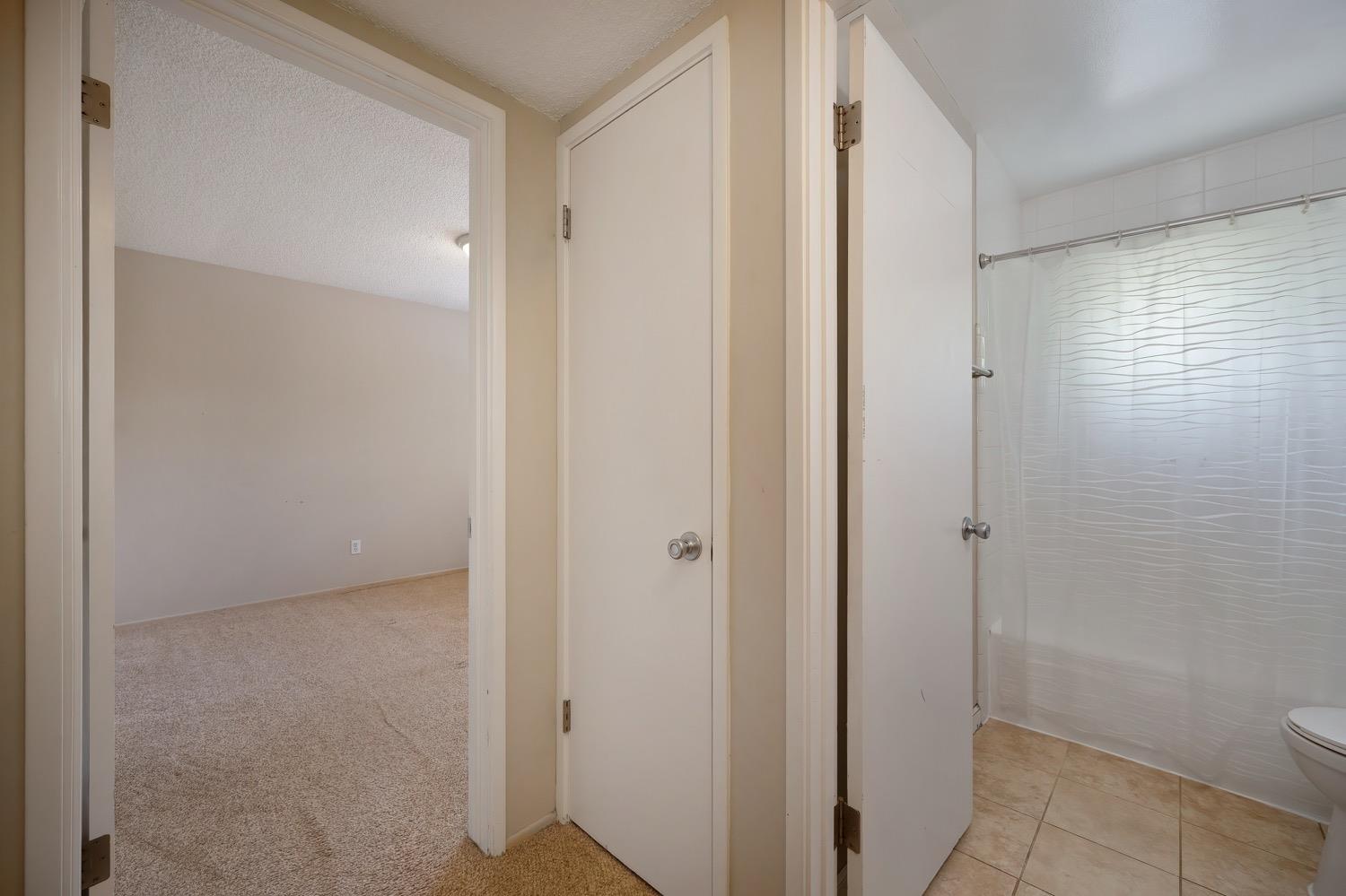 Detail Gallery Image 24 of 66 For 1424 Topaz Way, Sacramento,  CA 95864 - – Beds | – Baths