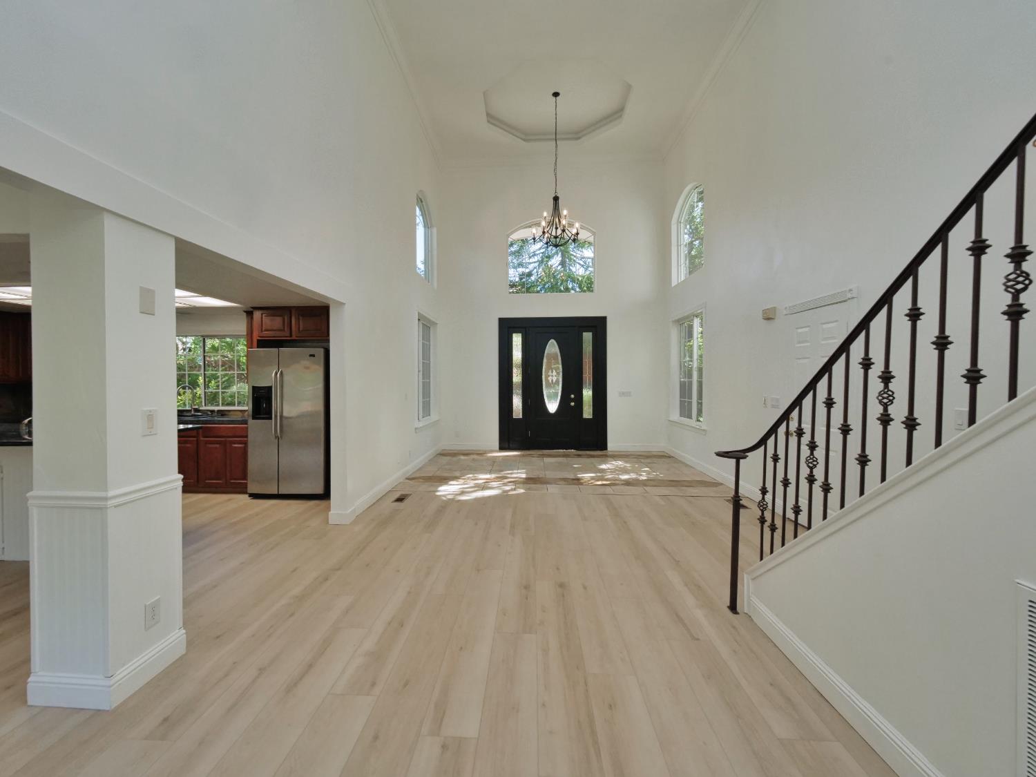 Detail Gallery Image 6 of 77 For 3710 Clover Valley Rd, Rocklin,  CA 95677 - 4 Beds | 3/1 Baths
