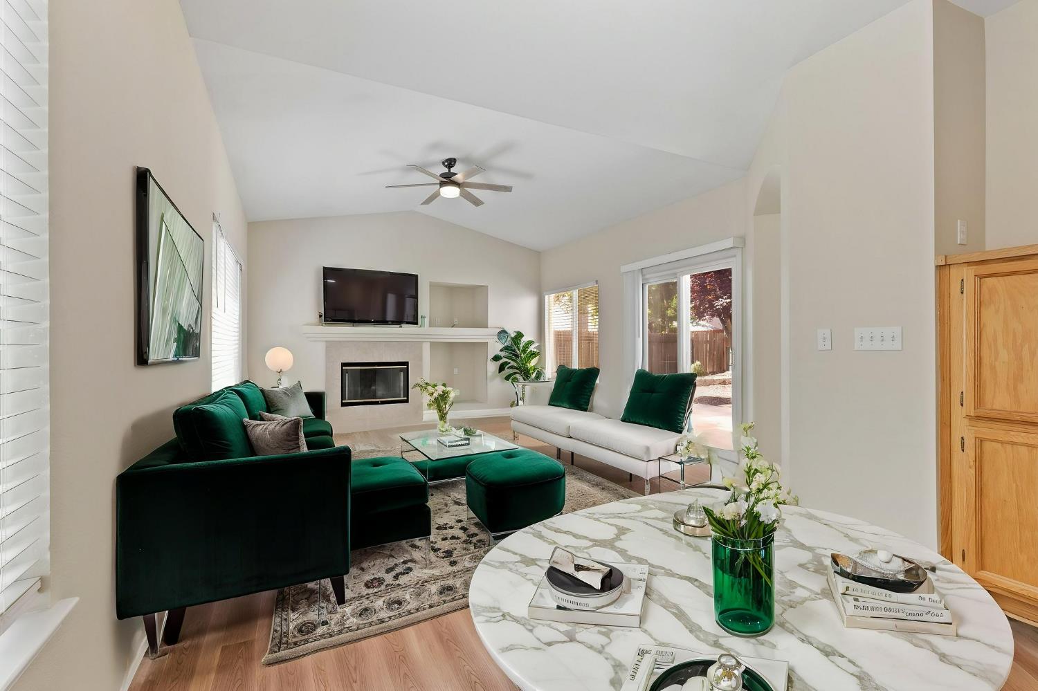 Detail Gallery Image 5 of 63 For 640 Garden Park Dr, Roseville,  CA 95678 - 4 Beds | 3 Baths