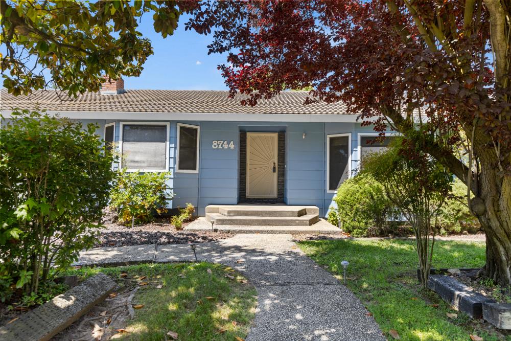 Detail Gallery Image 6 of 69 For 8744 Rubia Dr, Elk Grove,  CA 95624 - 3 Beds | 2/1 Baths