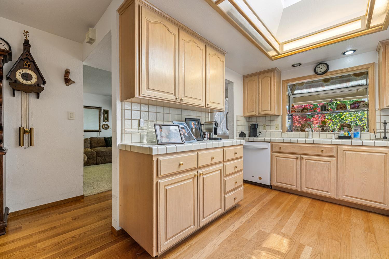 Detail Gallery Image 11 of 43 For 6161 Iowa Dr, San Jose,  CA 95123 - 4 Beds | 3 Baths