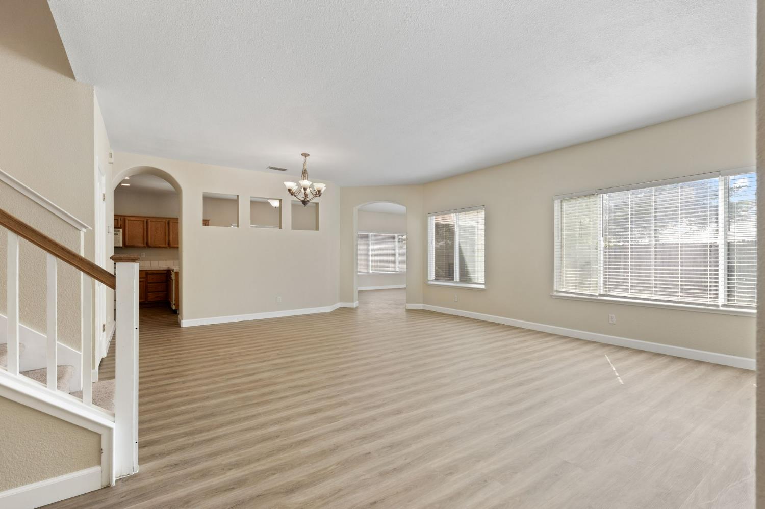 Detail Gallery Image 22 of 63 For 640 Garden Park Dr, Roseville,  CA 95678 - 4 Beds | 3 Baths