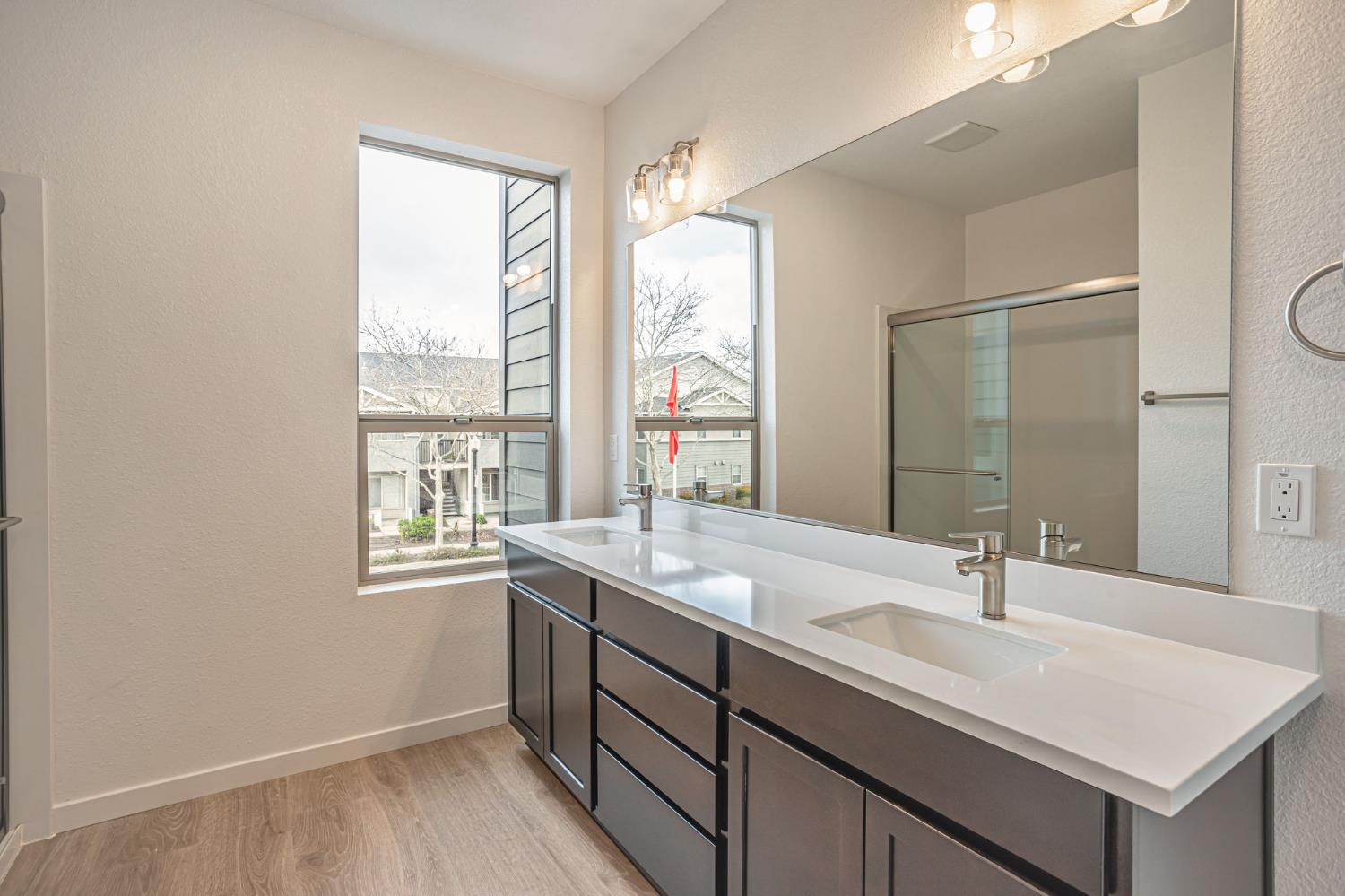 Detail Gallery Image 16 of 42 For 6093 Bridgecross Dr, Sacramento,  CA 95835 - 3 Beds | 2/1 Baths